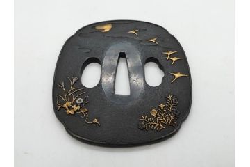 時代武具　東吟亭義照(佐藤義照)　赤銅　魚子地　雲隠れ月に花鳥図　大小揃　匠の美技に見惚れる鍔(桜、燕、ツバメ、サギ、鷺、後藤一乗門、七子地、金彩、彫刻、刀装具、ケース付き)(R-079904)