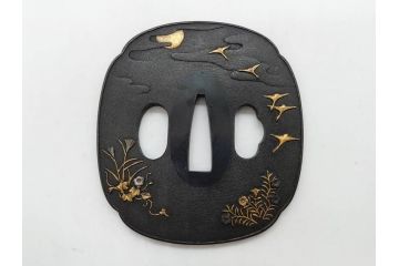 時代武具　東吟亭義照(佐藤義照)　赤銅　魚子地　雲隠れ月に花鳥図　大小揃　匠の美技に見惚れる鍔(桜、燕、ツバメ、サギ、鷺、後藤一乗門、七子地、金彩、彫刻、刀装具、ケース付き)(R-079904)