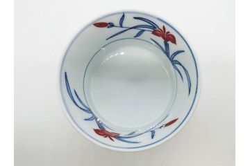 有田焼　源右衛門窯　染錦　水鳥図　栓抜/赤絵　梅地紋　楊枝入/染錦　あやめ絵　小鉢　匠の美技を堪能できる源右衛門3点セット(花、向付、深皿、和皿、和食器、裏印、共箱付き)(R-079905)