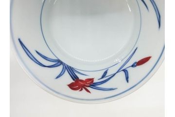 有田焼　源右衛門窯　染錦　水鳥図　栓抜/赤絵　梅地紋　楊枝入/染錦　あやめ絵　小鉢　匠の美技を堪能できる源右衛門3点セット(花、向付、深皿、和皿、和食器、裏印、共箱付き)(R-079905)