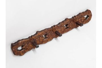 軽井沢彫り　桜彫刻　ハンガー掛け　桜のデザインが上品なフックウォール(木製、洋服掛け、ウォールハンガー、コート掛け、帽子掛け、壁掛け、収納フック)(R-079909)