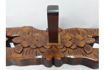 軽井沢彫り　桜彫刻　ハンガー掛け　桜のデザインが上品なフックウォール(木製、洋服掛け、ウォールハンガー、コート掛け、帽子掛け、壁掛け、収納フック)(R-079909)