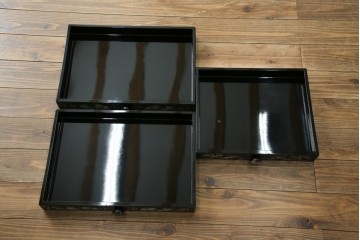 アジアンビンテージ　韓国　華やかな螺鈿(ラデン)細工が目を引く茶棚　(R-079919)