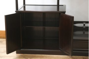 和製ビンテージ　上手物!!　紫檀(シタン)材　控え目な装飾が上品さを醸し出す漆塗りの飾り棚(茶棚、違い棚、収納棚、戸棚、ヴィンテージ)(R-079920)