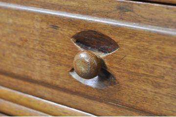 和製ビンテージ　希少なサイズ!!　花梨(カリン)材　透かし彫り入り　竹の彫刻　こだわり感じる装飾が魅力的な小棚(飾り棚、茶棚、違い棚、収納棚、戸棚、ヴィンテージ)(R-079923)