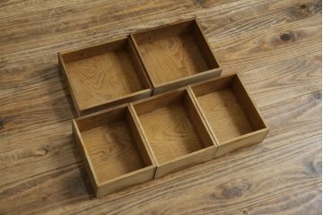 和製アンティーク　激レア　希少!!　戦前　時代物　置いてあるだけで絵になる箱根細工の人形棚(飾り棚、箱根寄木細工、茶棚、茶箪笥、収納棚、戸棚)(R-079924)