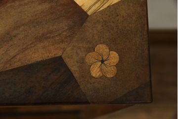 和製アンティーク　激レア　希少!!　戦前　時代物　置いてあるだけで絵になる箱根細工の人形棚(飾り棚、箱根寄木細工、茶棚、茶箪笥、収納棚、戸棚)(R-079924)