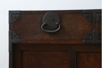 和製アンティーク　明治大正期　前面欅(ケヤキ)材　玉杢　美しい杢目と重厚な金具が魅力的な新潟帳場箪笥(和たんす、収納タンス、整理箪笥、時代箪笥、引き出し、戸棚、収納棚)(R-079926)