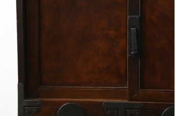 和製アンティーク　明治大正期　前面欅(ケヤキ)材　玉杢　美しい杢目と重厚な金具が魅力的な新潟帳場箪笥(和たんす、収納タンス、整理箪笥、時代箪笥、引き出し、戸棚、収納棚)(R-079926)