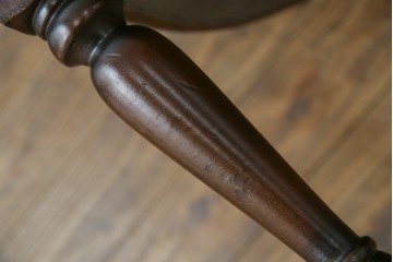 中古　maruni(マルニ木工)　KENT-COURT(ケントコート)　随所に施された上品な意匠が魅力的な1Pソファ2脚セット　定価2脚で約44万円　(R-079932)