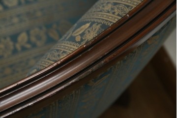 中古　maruni(マルニ木工)　KENT-COURT(ケントコート)　随所に施された上品な意匠が魅力的な1Pソファ2脚セット　定価2脚で約44万円　(R-079932)