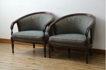 中古　maruni(マルニ木工)　KENT-COURT(ケントコート)　随所に施された上品な意匠が魅力的な1Pソファ2脚セット　定価2脚で約44万円　(R-079932)