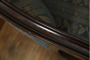 中古　maruni(マルニ木工)　KENT-COURT(ケントコート)　随所に施された上品な意匠が魅力的な1Pソファ2脚セット　定価2脚で約44万円　(R-079932)