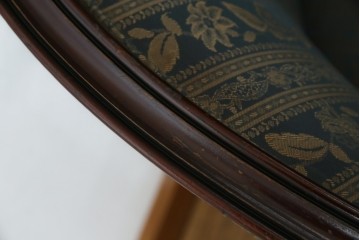 中古　maruni(マルニ木工)　KENT-COURT(ケントコート)　随所に施された上品な意匠が魅力的な1Pソファ2脚セット　定価2脚で約44万円　(R-079932)