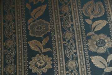 中古　maruni(マルニ木工)　KENT-COURT(ケントコート)　随所に施された上品な意匠が魅力的な1Pソファ2脚セット　定価2脚で約44万円　(R-079932)