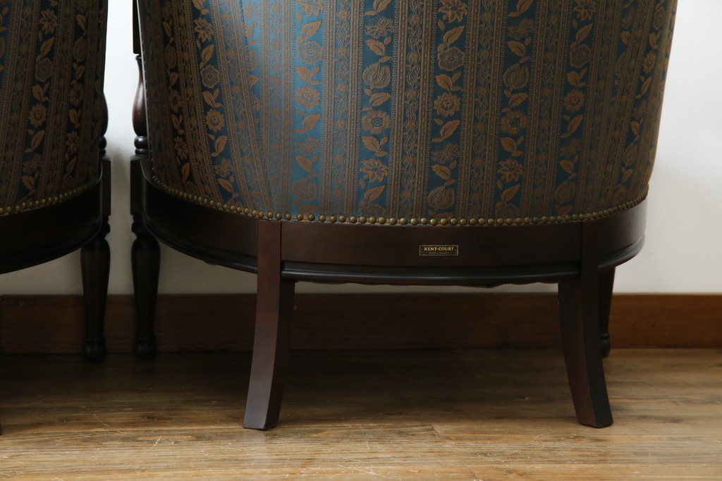 中古　maruni(マルニ木工)　KENT-COURT(ケントコート)　随所に施された上品な意匠が魅力的な1Pソファ2脚セット　定価2脚で約44万円　(R-079932)