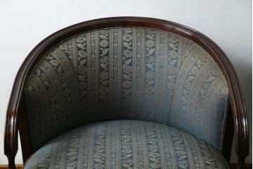 中古　maruni(マルニ木工)　KENT-COURT(ケントコート)　随所に施された上品な意匠が魅力的な1Pソファ2脚セット　定価2脚で約44万円　(R-079932)