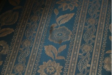 中古　maruni(マルニ木工)　KENT-COURT(ケントコート)　随所に施された上品な意匠が魅力的な1Pソファ2脚セット　定価2脚で約44万円　(R-079932)