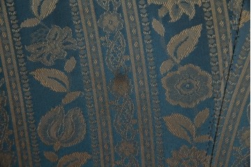 中古　maruni(マルニ木工)　KENT-COURT(ケントコート)　随所に施された上品な意匠が魅力的な1Pソファ2脚セット　定価2脚で約44万円　(R-079932)