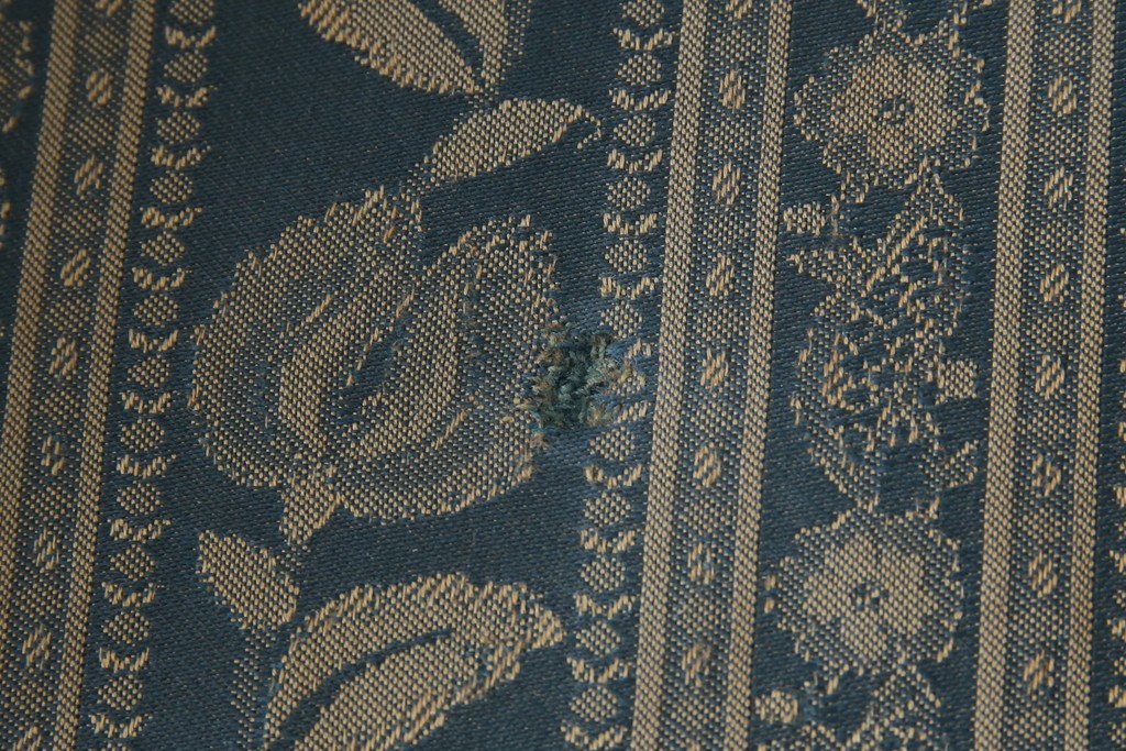 中古　maruni(マルニ木工)　KENT-COURT(ケントコート)　随所に施された上品な意匠が魅力的な1Pソファ2脚セット　定価2脚で約44万円　(R-079932)