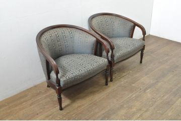 中古　maruni(マルニ木工)　KENT-COURT(ケントコート)　随所に施された上品な意匠が魅力的な1Pソファ2脚セット(ラウンジチェア、アームチェア、1人掛け、バラ売り可能)(定価2脚で約44万円)(R-079932)