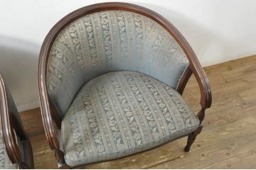 中古　maruni(マルニ木工)　KENT-COURT(ケントコート)　随所に施された上品な意匠が魅力的な1Pソファ2脚セット(ラウンジチェア、アームチェア、1人掛け、バラ売り可能)(定価2脚で約44万円)(R-079932)