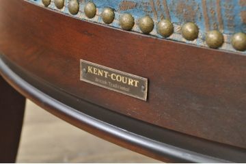 中古　maruni(マルニ木工)　KENT-COURT(ケントコート)　随所に施された上品な意匠が魅力的な1Pソファ2脚セット(ラウンジチェア、アームチェア、1人掛け、バラ売り可能)(定価2脚で約44万円)(R-079932)