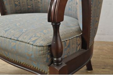 中古　maruni(マルニ木工)　KENT-COURT(ケントコート)　随所に施された上品な意匠が魅力的な1Pソファ2脚セット(ラウンジチェア、アームチェア、1人掛け、バラ売り可能)(定価2脚で約44万円)(R-079932)