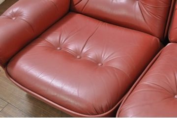 和製ビンテージ　激レア　希少!!　富士ファニチア(富士ファニチュア、フジファニチュア、FUJI FURNITURE、富士ファニチャー)　本革(レザー)　レトロな佇まいの5人掛けソファ(3人掛け、2人掛け、3P、2P、バラ売り可能)(R-079936)