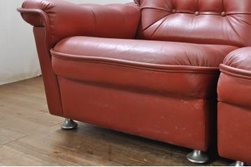 和製ビンテージ　激レア　希少!!　富士ファニチア(富士ファニチュア、フジファニチュア、FUJI FURNITURE、富士ファニチャー)　本革(レザー)　レトロな佇まいの5人掛けソファ(3人掛け、2人掛け、3P、2P、バラ売り可能)(R-079936)