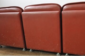 和製ビンテージ　激レア　希少!!　富士ファニチア(富士ファニチュア、フジファニチュア、FUJI FURNITURE、富士ファニチャー)　本革(レザー)　レトロな佇まいの5人掛けソファ(3人掛け、2人掛け、3P、2P、バラ売り可能)(R-079936)