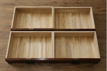 中古　美品　岩谷堂箪笥　黒々としたあられ金具と美しい木目が魅力的な立長衣装箪笥(和たんす、衣装タンス、収納箪笥、整理箪笥、引き出し、サイドチェスト)(R-079945)
