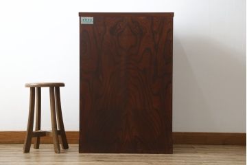 中古　美品　岩谷堂箪笥　黒々としたあられ金具と美しい木目が魅力的な立長衣装箪笥(和たんす、衣装タンス、収納箪笥、整理箪笥、引き出し、サイドチェスト)(R-079945)