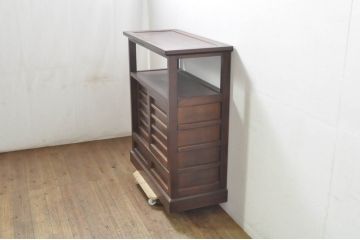 中古　美品!!　九州民芸家具　欅(ケヤキ)材　引き出し2杯付き　表情豊かな木目が魅力的なモダンデザインの茶棚(飾り棚、戸棚、収納棚、サイドキャビネット)(R-079948)