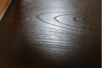 中古　美品!!　九州民芸家具　欅(ケヤキ)材　引き出し2杯付き　表情豊かな木目が魅力的なモダンデザインの茶棚(飾り棚、戸棚、収納棚、サイドキャビネット)(R-079948)
