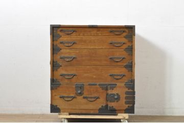 和製アンティーク　上手物!!　特注品　総桐材　厚手金具　新潟　渋い風合いが魅力的な真鍮金具の時代箪笥(収納タンス、衣装箪笥、整理たんす、引き出し)(R-079949)