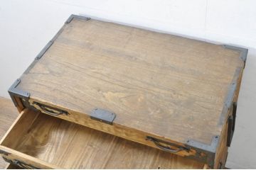 和製アンティーク　上手物!!　特注品　総桐材　厚手金具　新潟　渋い風合いが魅力的な真鍮金具の時代箪笥(収納タンス、衣装箪笥、整理たんす、引き出し)(R-079949)