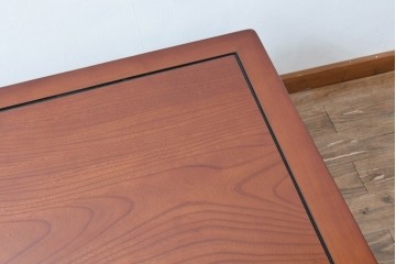 和製ヴィンテージ　超美品　総欅(ケヤキ)材　脚の個性的なデザインが目を引く座卓　(R-079951)