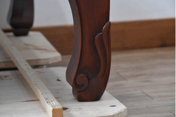 和製ヴィンテージ　超美品　総欅(ケヤキ)材　脚の個性的なデザインが目を引く座卓　(R-079951)
