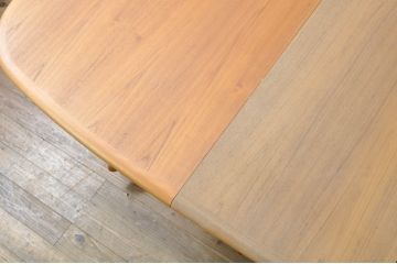 デンマークビンテージ　美品!!　GUDME(グドメ)　チーク材　バイカラーの拡張天板で異なる雰囲気が楽しめるエクステンションダイニングテーブル(エクステンションテーブル、食卓、4人掛け、6人掛け、ヴィンテージ、北欧)(R-079954)