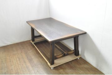 中古　美品　飛騨産業　キツツキ　PROVINCIAL(プロヴィンシャル・プロビンシャル)　どっしりとした佇まいが存在感を放つタバーンテーブル(ダイニングテーブル、4人掛け、6人掛け、作業台)(定価約60万円)(R-079955)