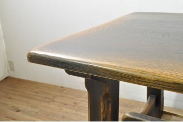 中古　美品　飛騨産業　キツツキ　PROVINCIAL(プロヴィンシャル・プロビンシャル)　どっしりとした佇まいが存在感を放つタバーンテーブル(ダイニングテーブル、4人掛け、6人掛け、作業台)(定価約60万円)(R-079955)
