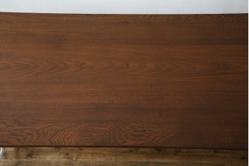 イギリスアンティーク　SINGER(シンガー)社　カフェ風インテリアにもおすすめの棚付きミシンテーブル　(R-079956)