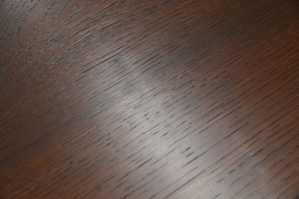 イギリスアンティーク　SINGER(シンガー)社　カフェ風インテリアにもおすすめの棚付きミシンテーブル　(R-079956)