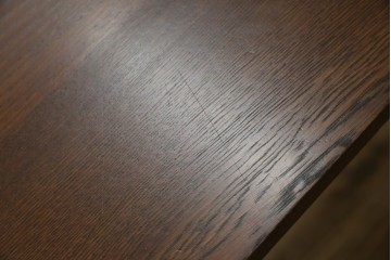 イギリスアンティーク　SINGER(シンガー)社　カフェ風インテリアにもおすすめの棚付きミシンテーブル　(R-079956)