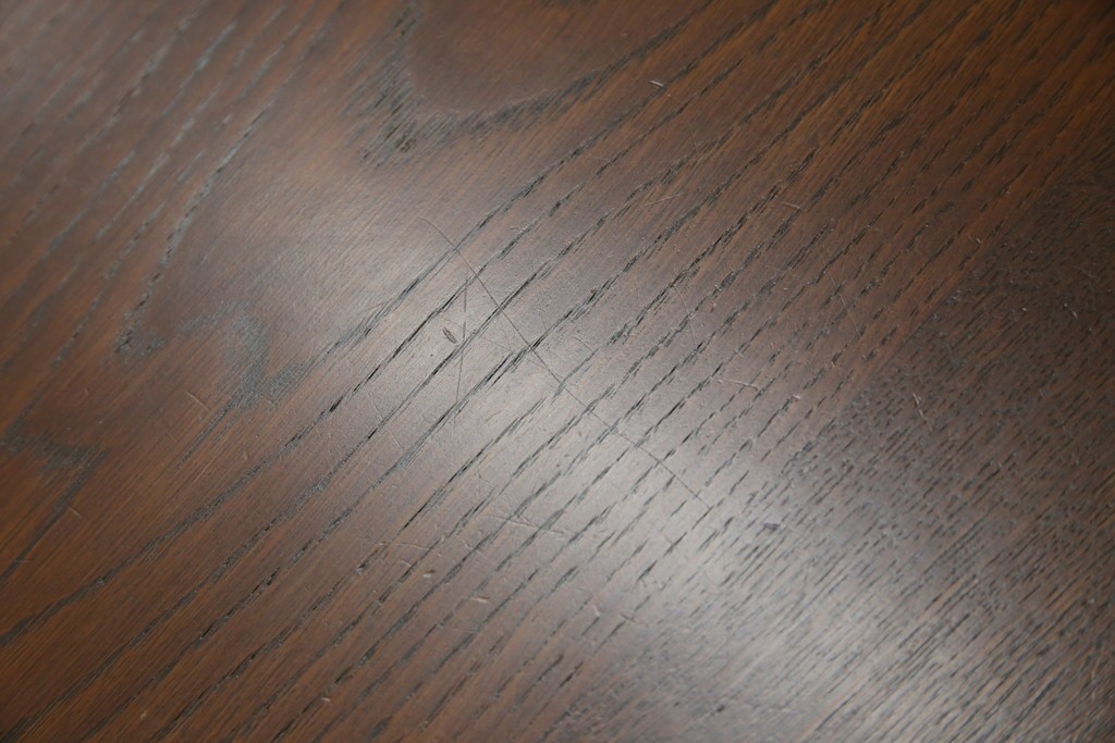 イギリスアンティーク　SINGER(シンガー)社　カフェ風インテリアにもおすすめの棚付きミシンテーブル　(R-079956)