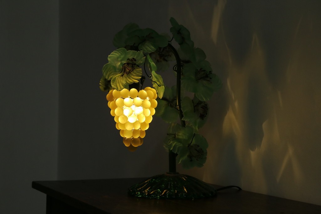 中古　美品!!　イタリア　トーソー社(TOSO CESARE)　ムラーノガラス(MURANO)　ブドウ(葡萄、ぶどう)　1灯　空間のアクセントになるテーブルスタンド　(R-079964)