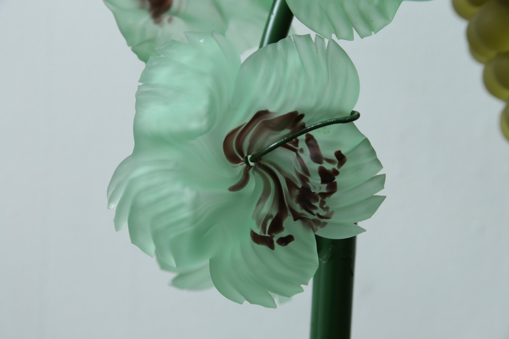 中古　美品!!　イタリア　トーソー社(TOSO CESARE)　ムラーノガラス(MURANO)　ブドウ(葡萄、ぶどう)　1灯　空間のアクセントになるテーブルスタンド　(R-079964)