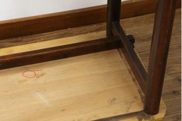 和製　民芸家具　個性的な形が目を引くレトロでおしゃれな平机(ワークデスク、作業台、在宅用、在宅ワーク用)(R-079966)