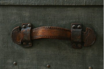 フランスアンティーク　Paul Romand PARIS　大振りサイズ!!　ヴィンテージスタイルのお部屋づくりにもってこいの男前な船トランク　(R-079972)